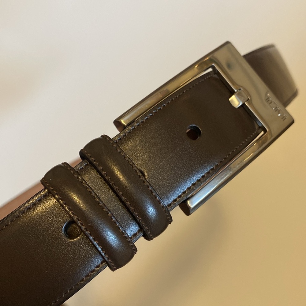 Tumi TUMI Men’s Chocolate Brown Leather Belt New size 32 - Picture 12 of 12